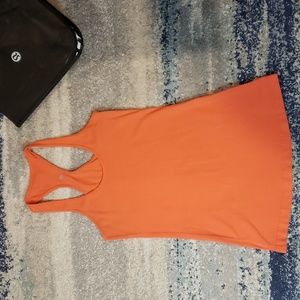 (17) Lululemon Top 🧡